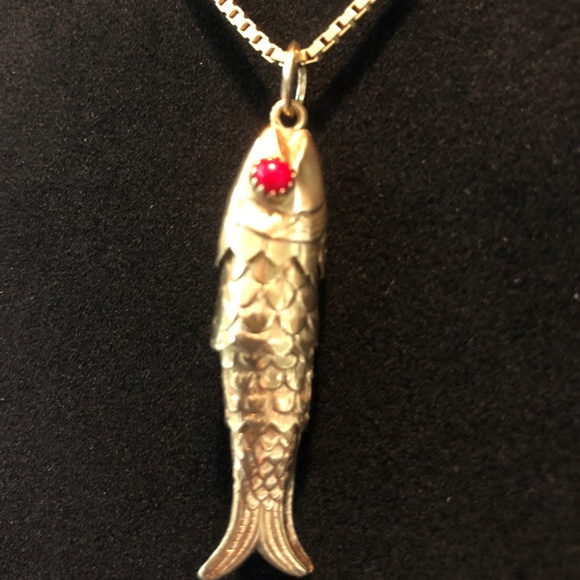 18k 750 Italy Box Chain & Fish Pendnant - Picture 3 of 8